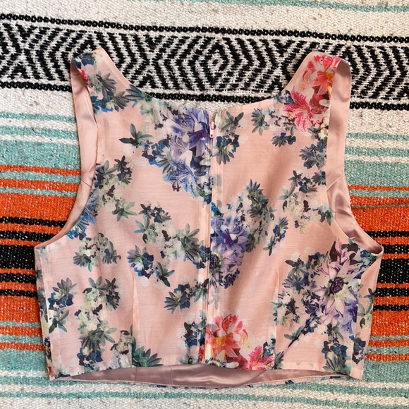 Luca couture crop top size medium - Picture 2 of 3